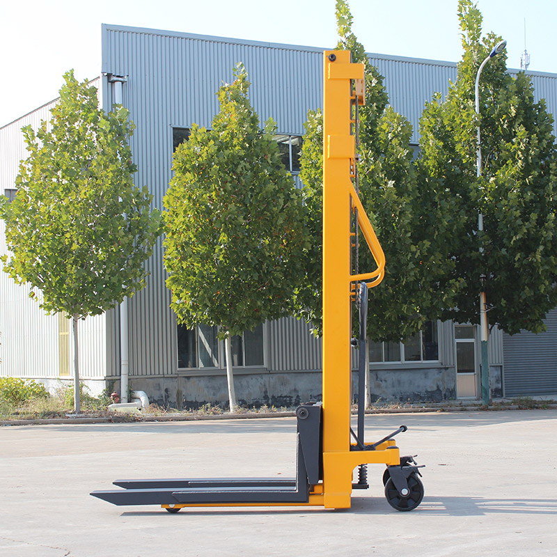 Impilatore manuale di pallet